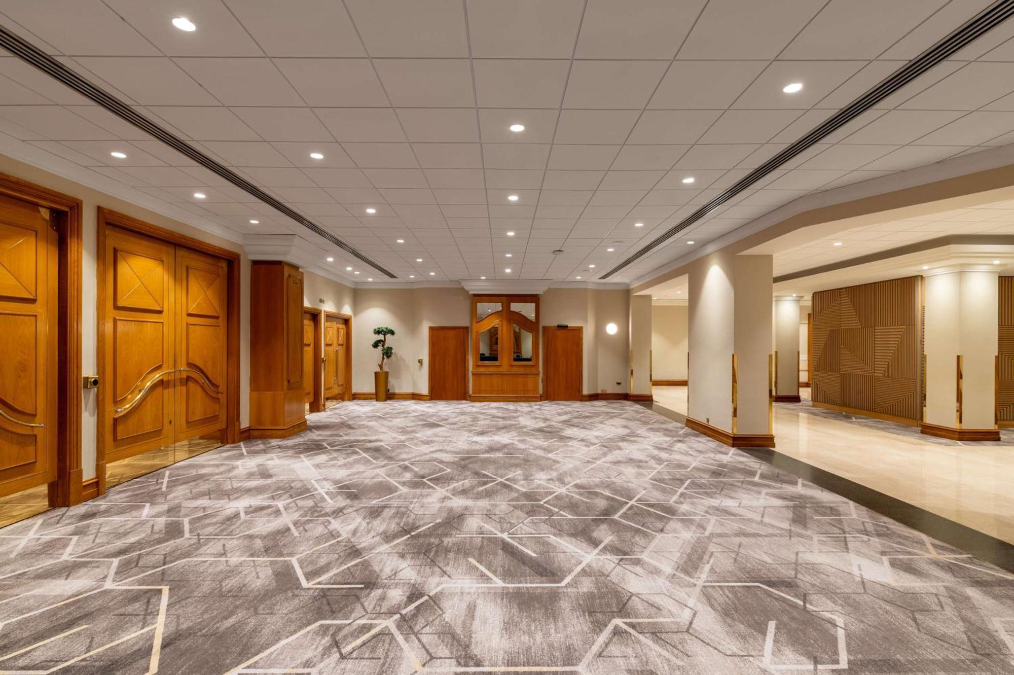 Hilton Birmingham Metropole Hotel Bickenhill Exterior photo
